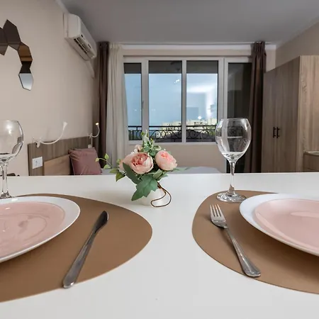 Flora Apartament Pomorie